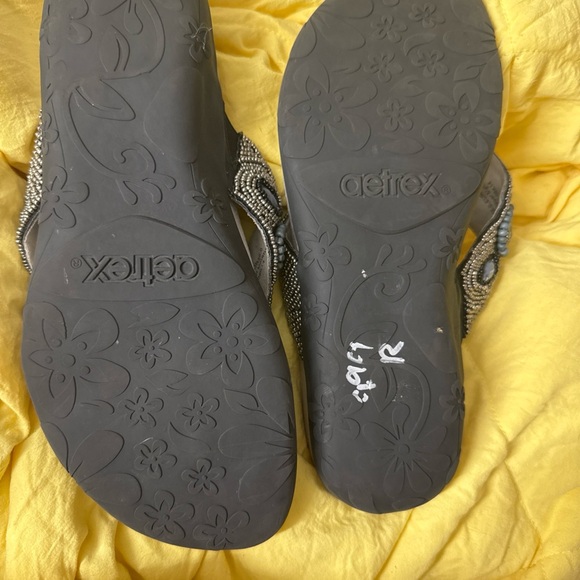 Aetrex Women's Brittany Beaded Comfort Thong Sandal  Size 8 - Picture 6 of 9